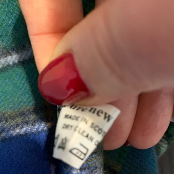 NWOT Pure new wool scarf - Picture 3 of 5